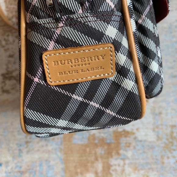 ❤️SOLD❤️Burberry Nova Check Leather Blue Label - Picture 7 of 8